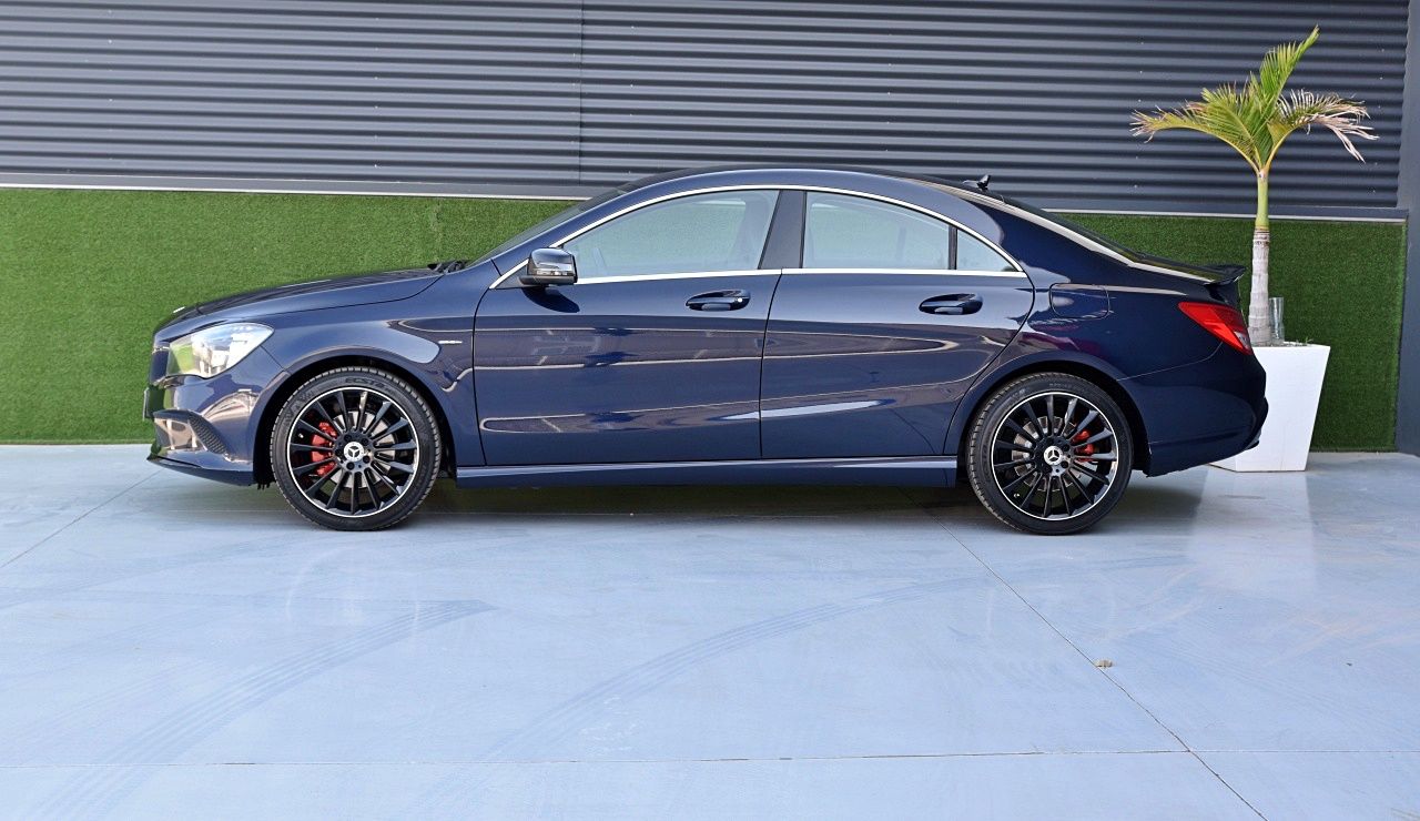 Foto Mercedes-Benz Clase CLA 2