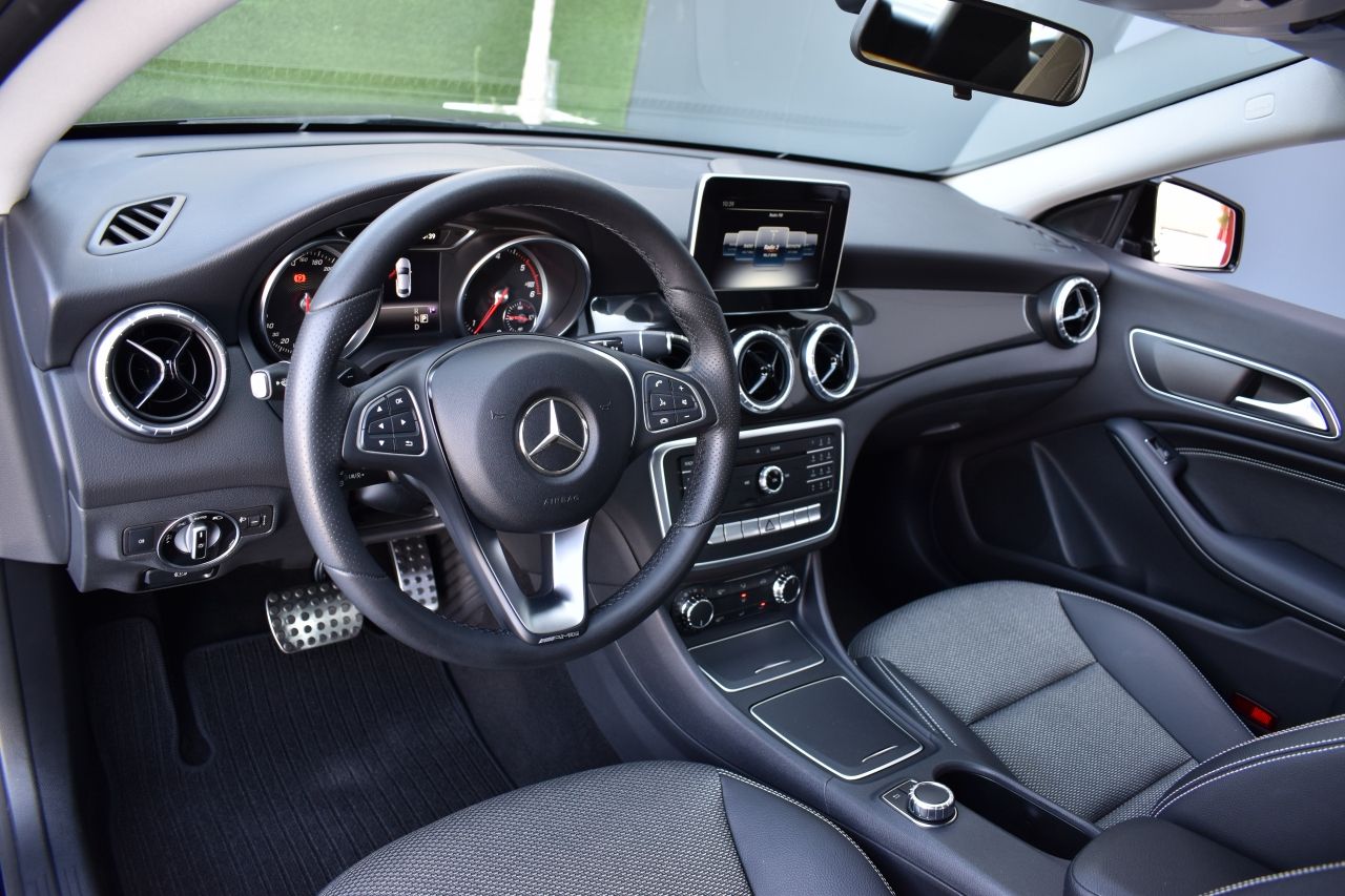 Foto Mercedes-Benz Clase CLA 22