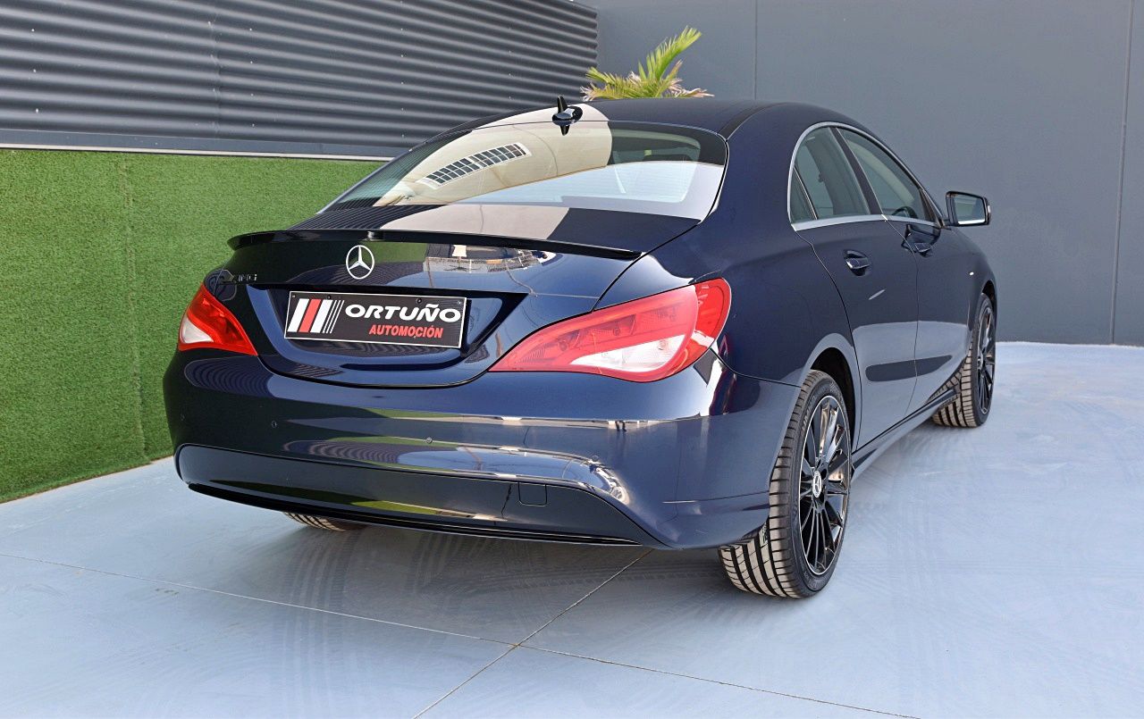 Foto Mercedes-Benz Clase CLA 30