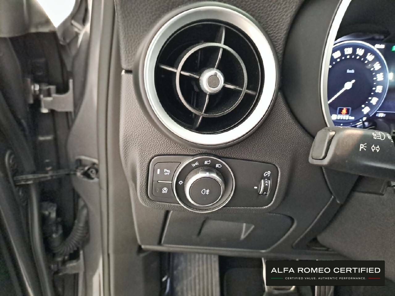 Foto Alfa Romeo Stelvio 17