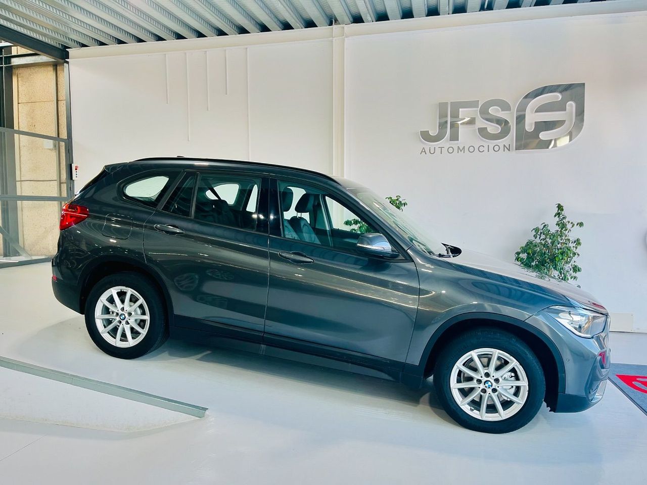 Foto BMW X1 4