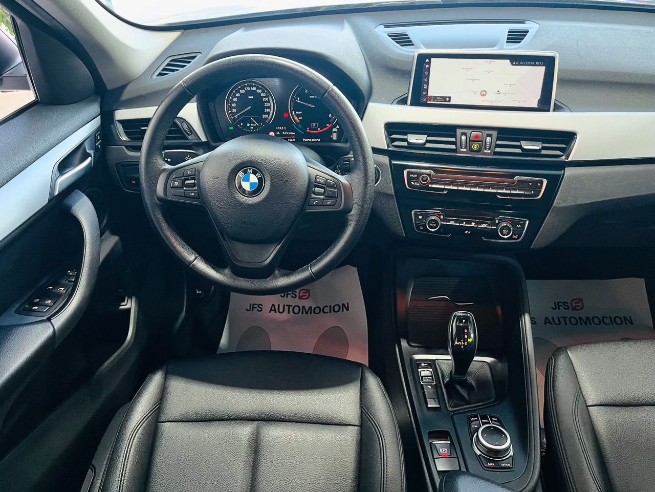 Foto BMW X1 9