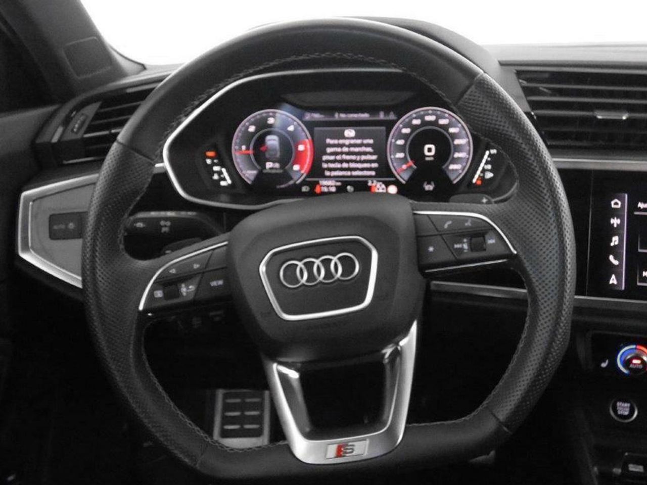 Foto Audi Q3 8