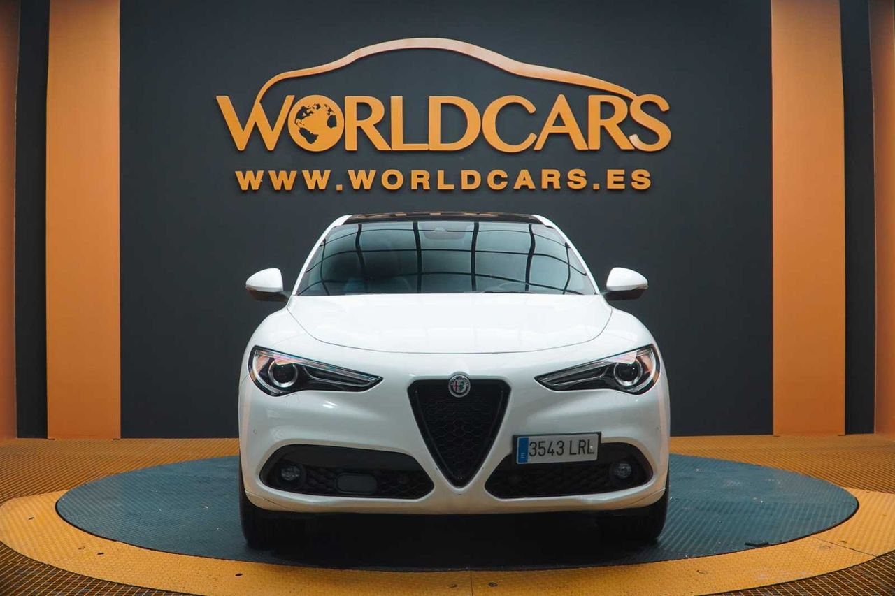 Foto Alfa Romeo Stelvio 2