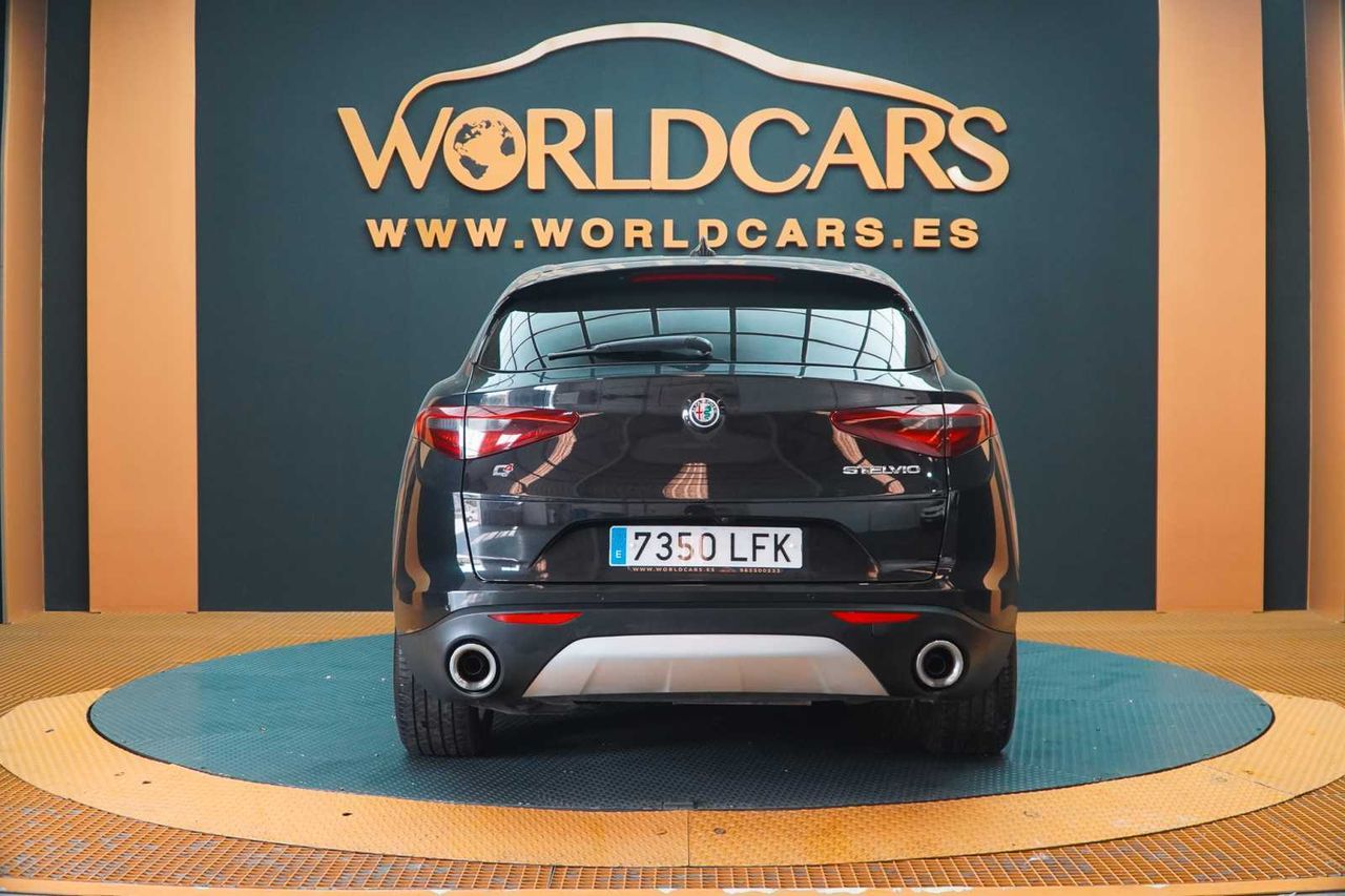 Foto Alfa Romeo Stelvio 7