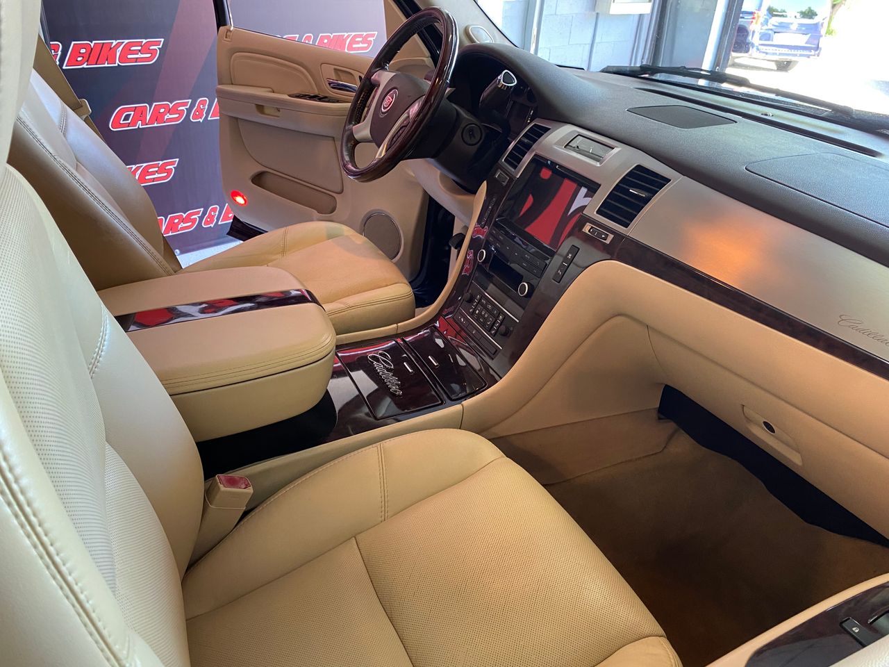 Foto Cadillac Escalade 26