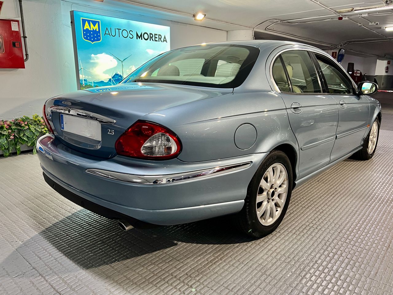 Foto Jaguar X-Type 4