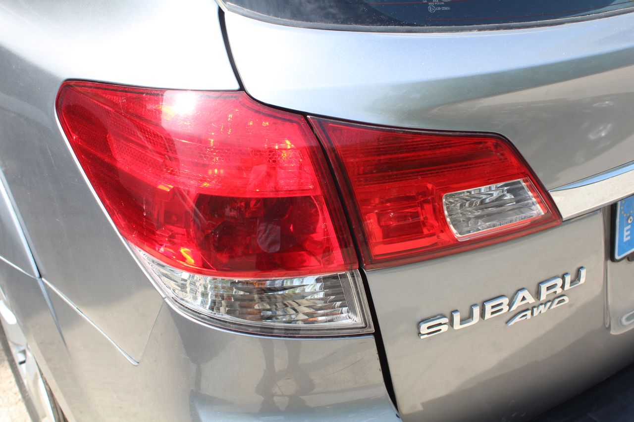 Foto Subaru Outback 23