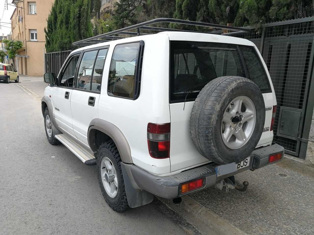 Foto Isuzu Trooper 2