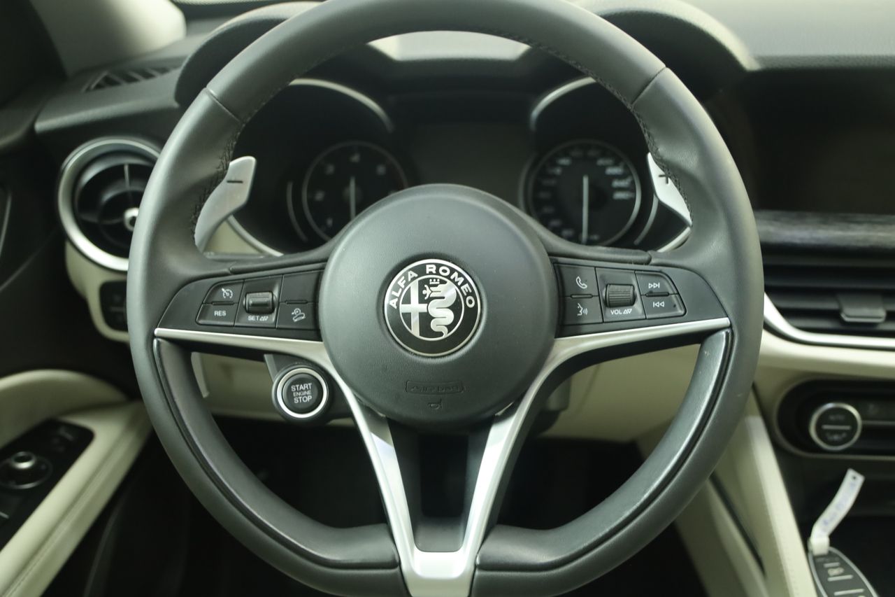 Foto Alfa Romeo Stelvio 25