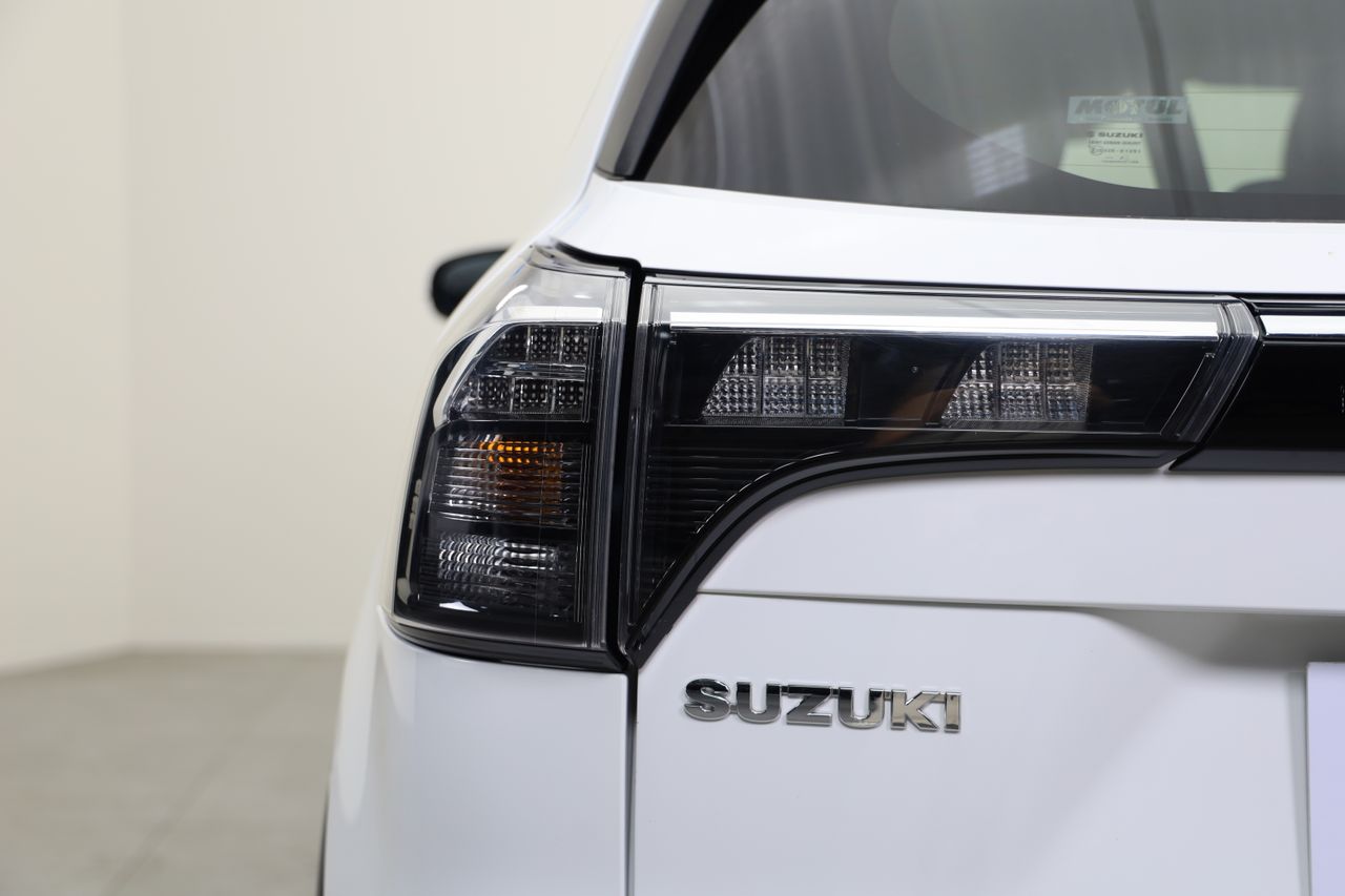 Foto Suzuki S-Cross 24