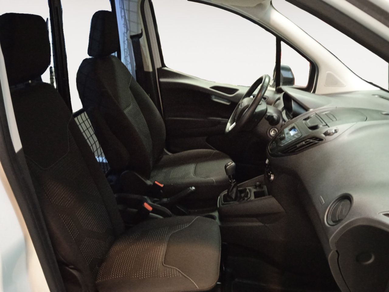 Foto Ford Transit  Courier 9