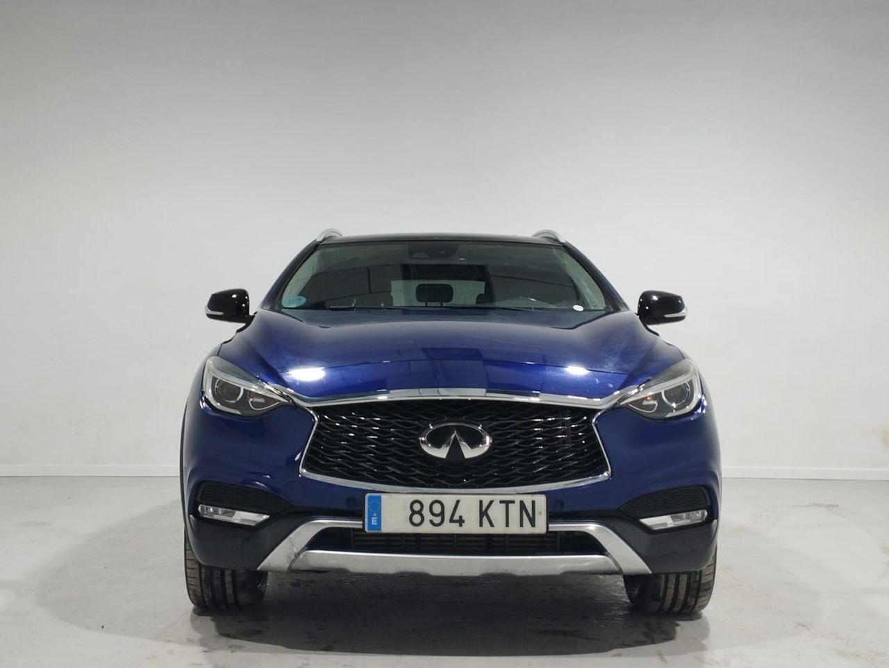 Foto Infiniti QX30 18