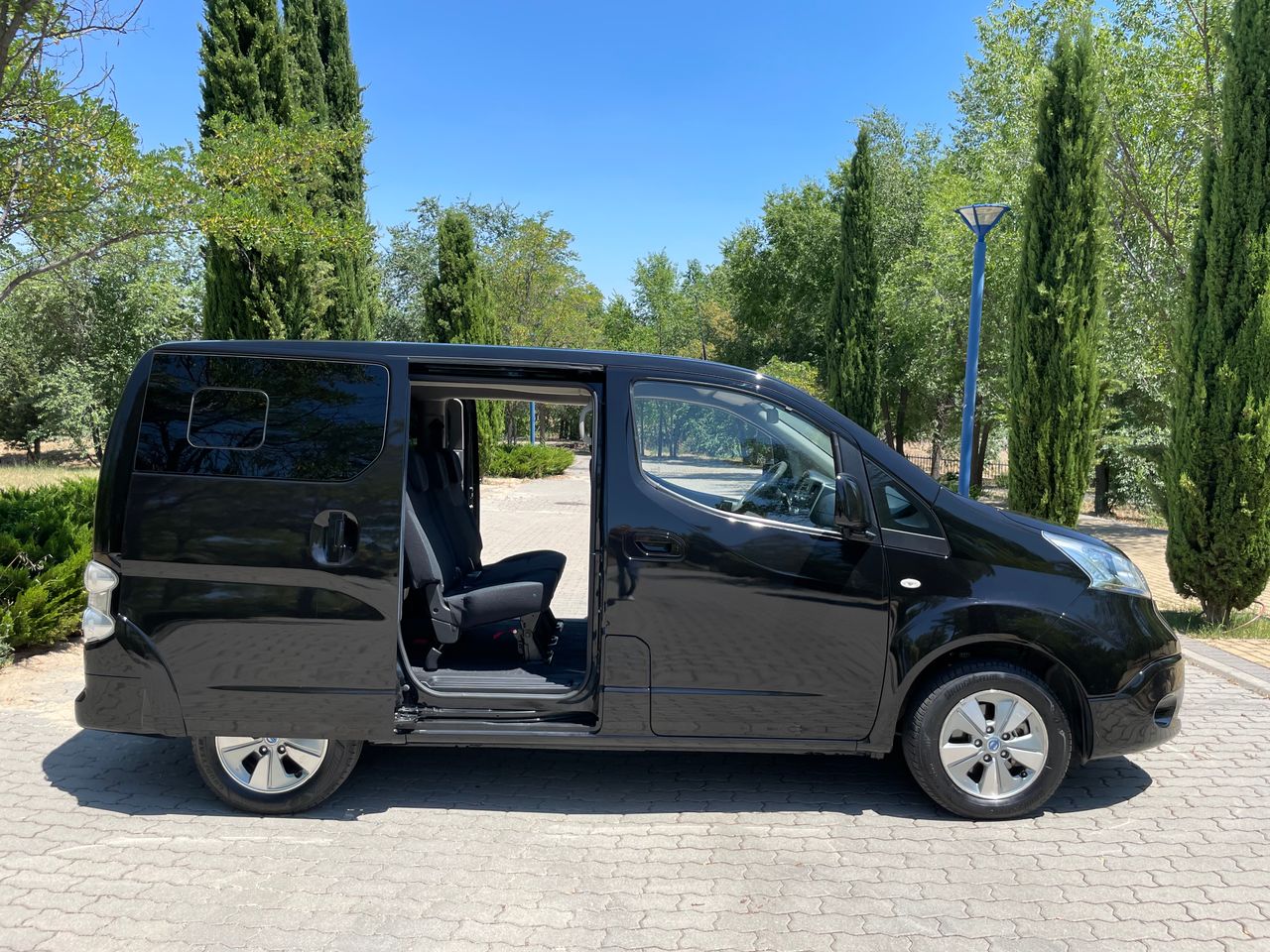 Foto Nissan e-NV200 7