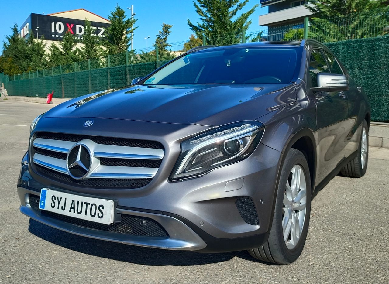 Foto Mercedes-Benz Clase GLA 12