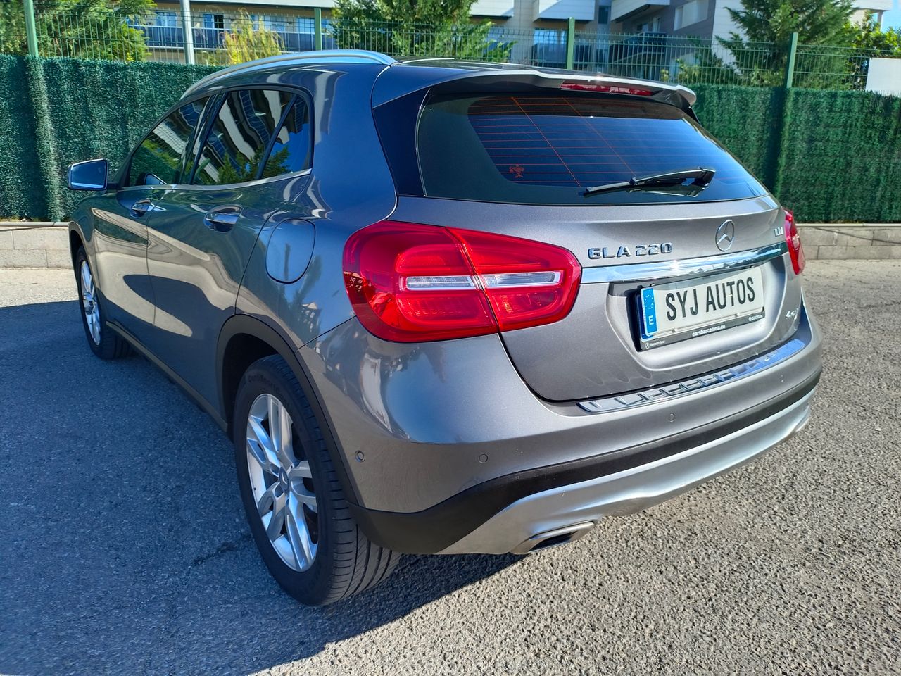 Foto Mercedes-Benz Clase GLA 15