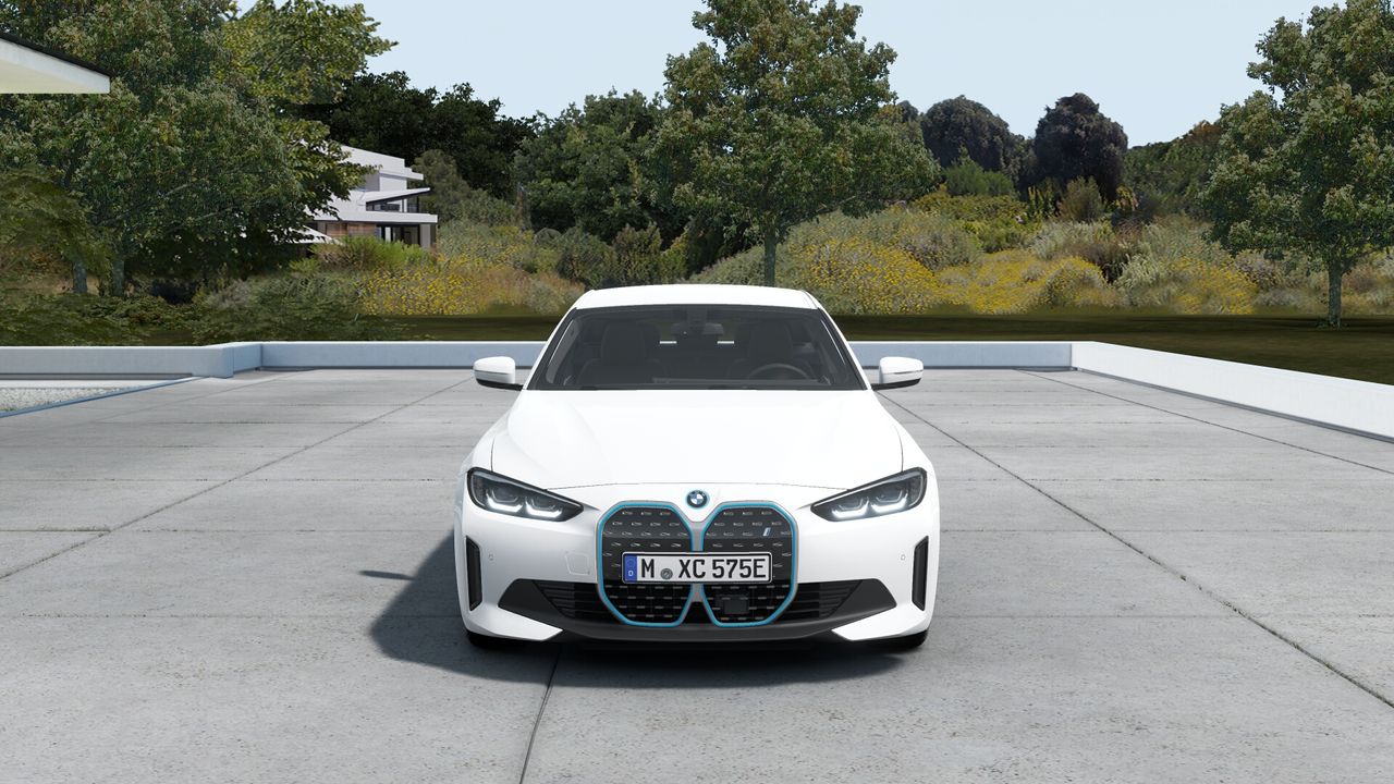 Foto BMW i4 2