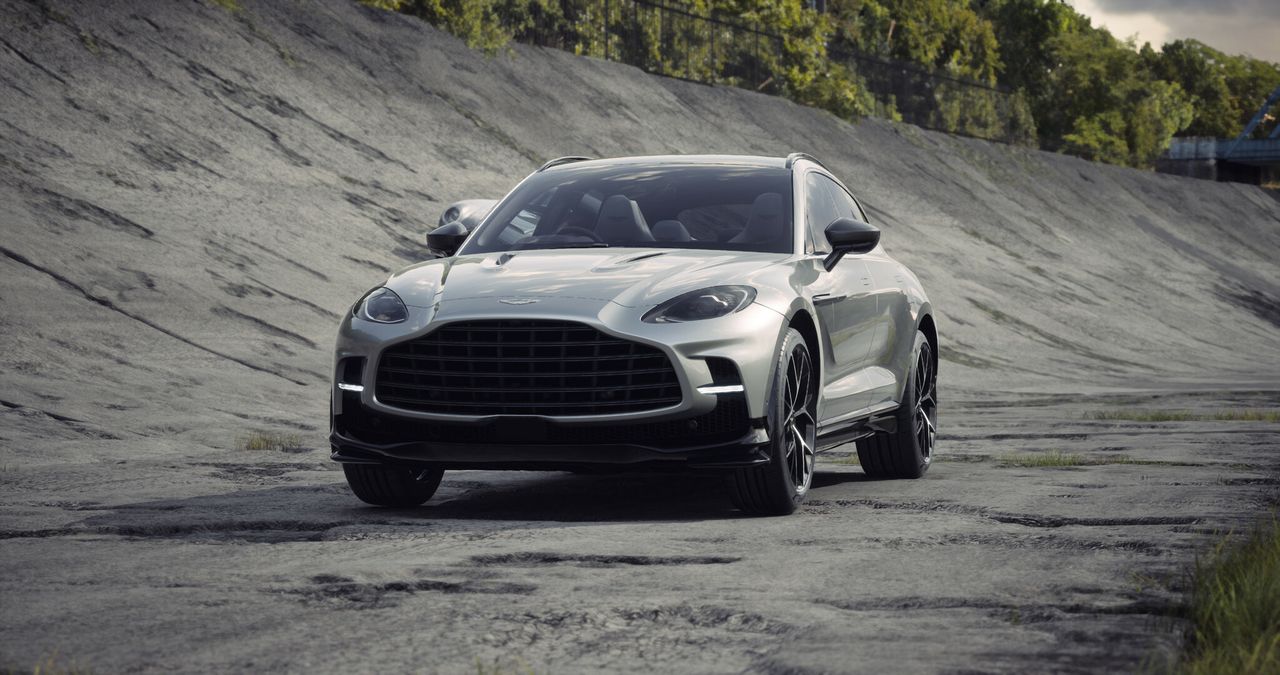 Foto Aston martin DBX 10