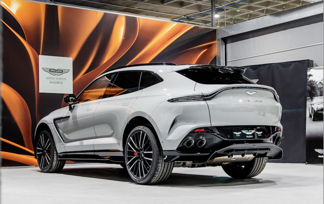 Foto Aston martin DBX 3