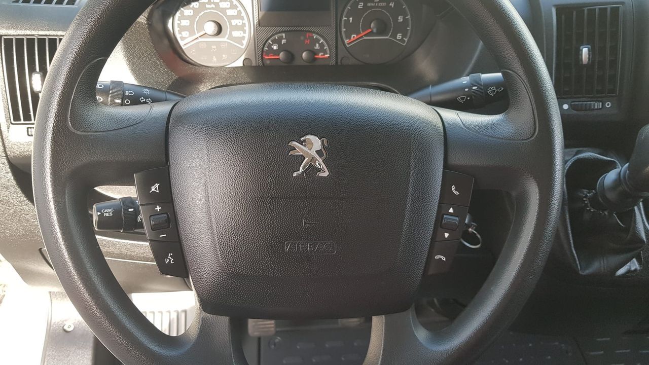 Foto Peugeot Boxer 12