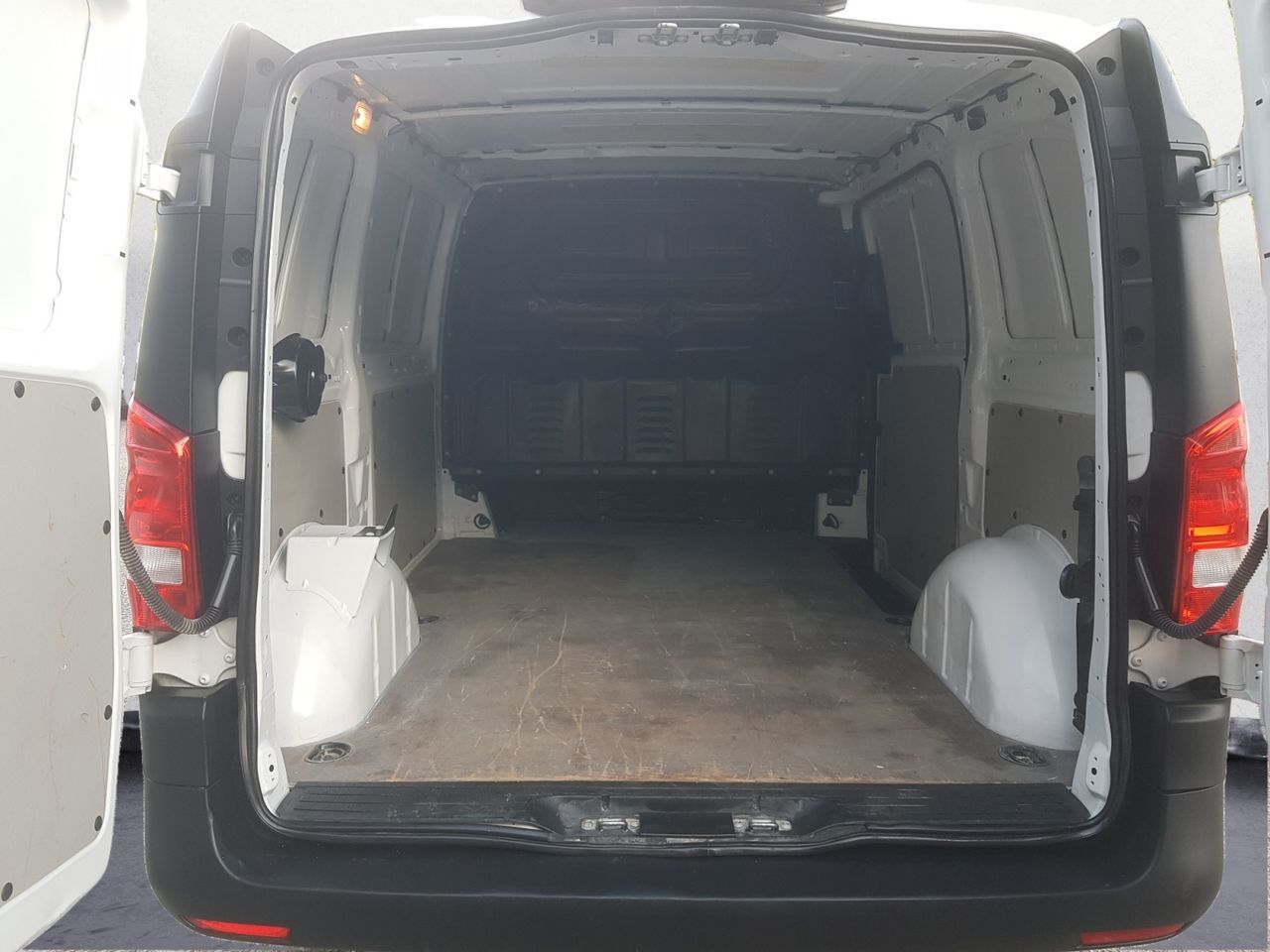 Foto Mercedes-Benz Vito 21