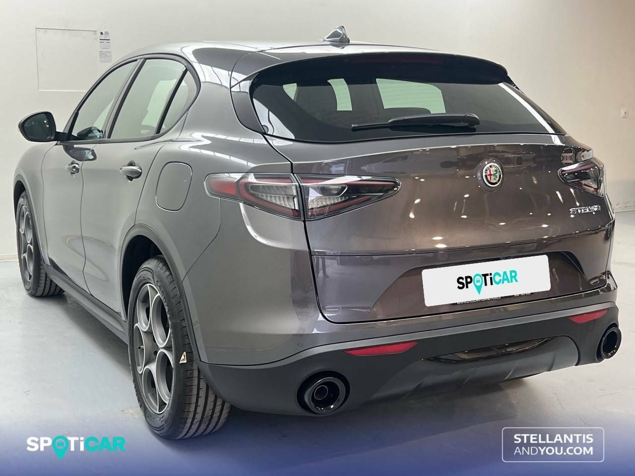 Foto Alfa Romeo Stelvio 4