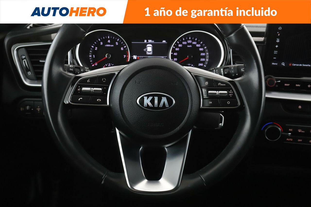 Foto Kia XCeed 20