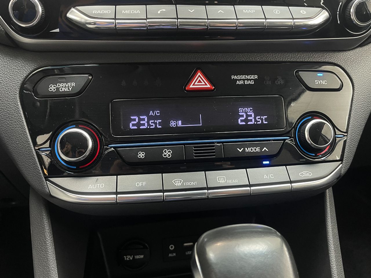 Foto Hyundai IONIQ 14