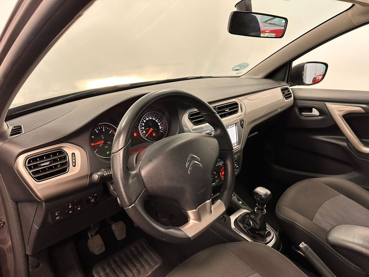 Foto Citroën C-Elysèe 25