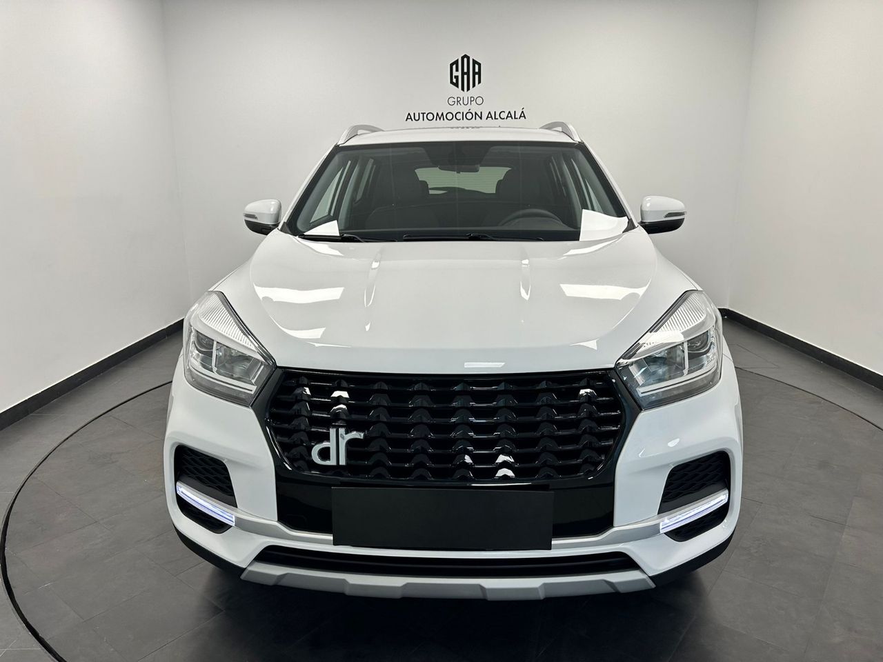 Foto DR Automobiles DR5 2