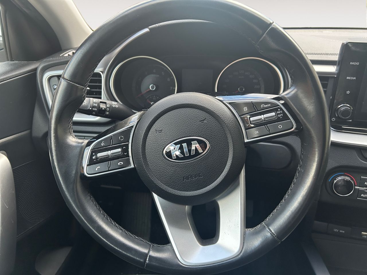 Foto Kia XCeed 11