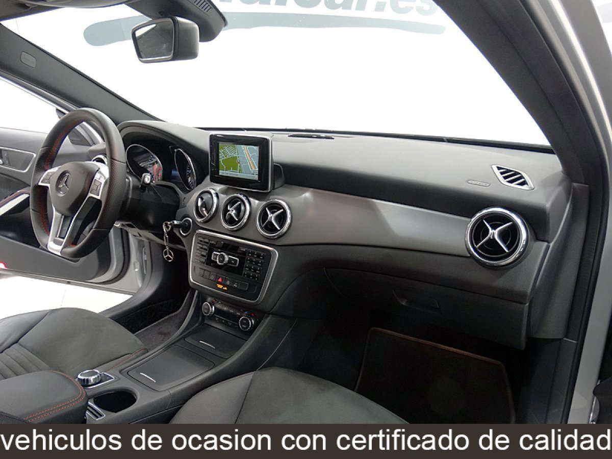 Foto Mercedes-Benz Clase GLA 25